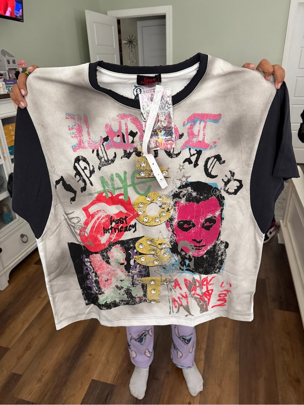 Graphic Short-Sleeve Tee in Black, White & Pink by